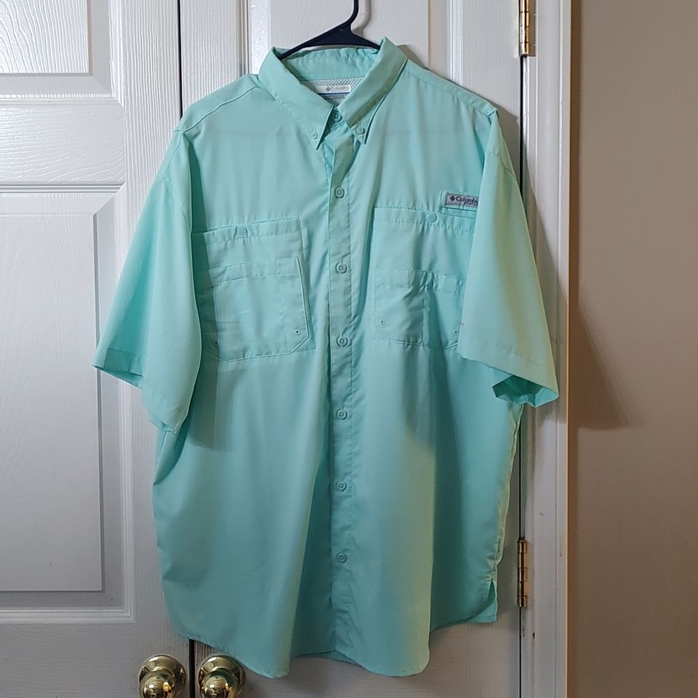 Columbia  mint green  omni shade PFG button down shirt Sz L  NWOT